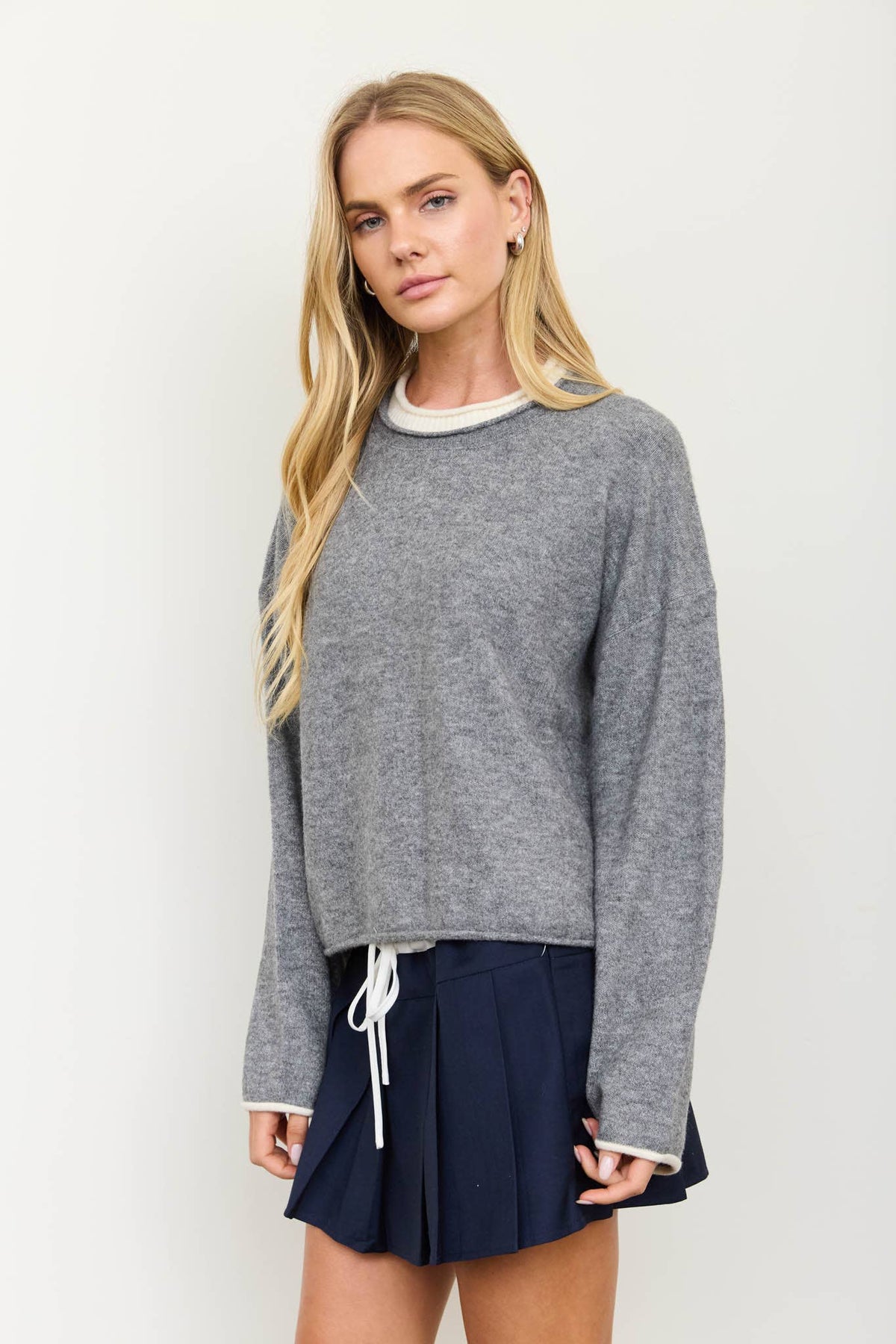 Contrast Crewneck Pullover Sweater