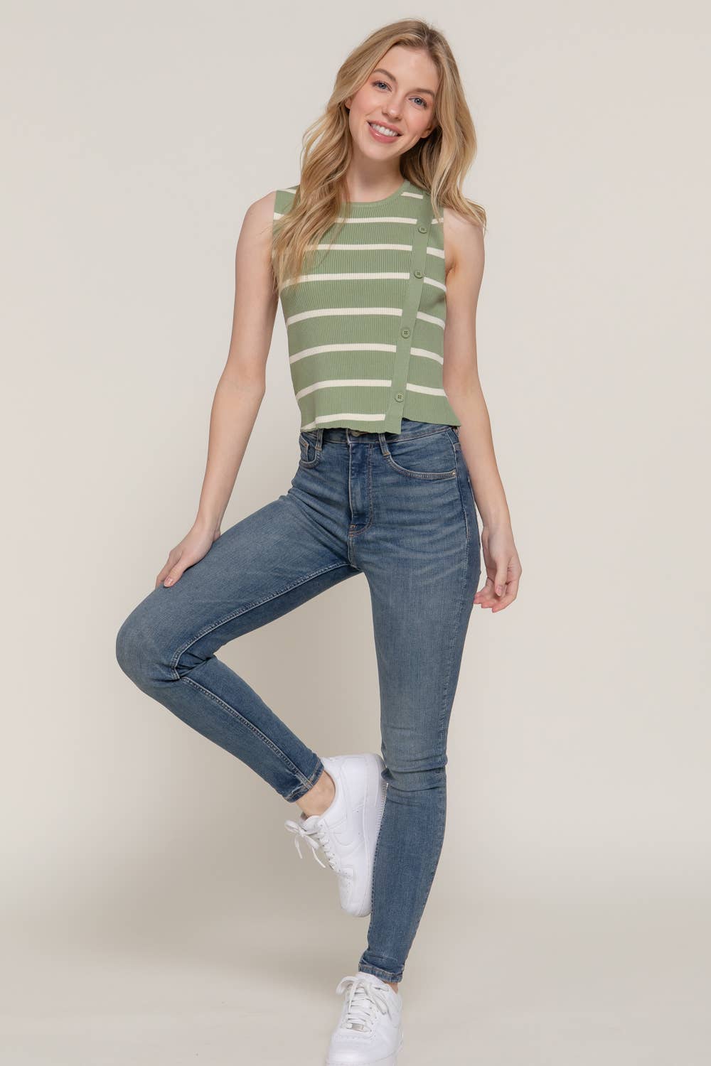 Diagonal Button Stripe Sleeveless Sweater