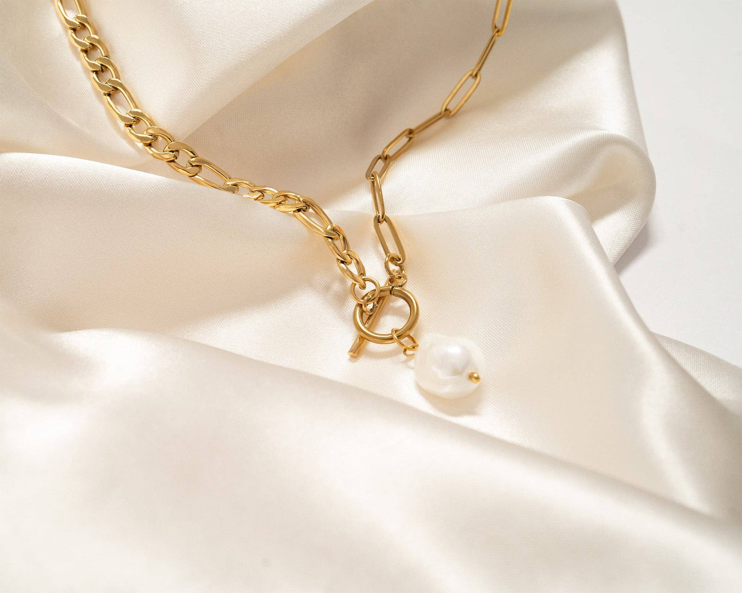 Toggle Clasp Pearl Charm Necklace