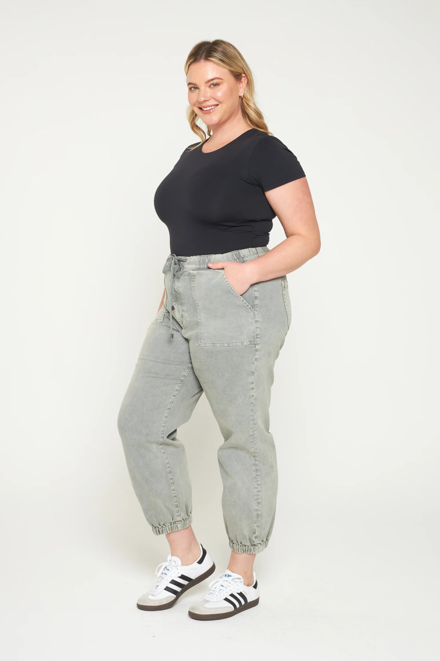 High Rise Crop Jogger (S-3X)