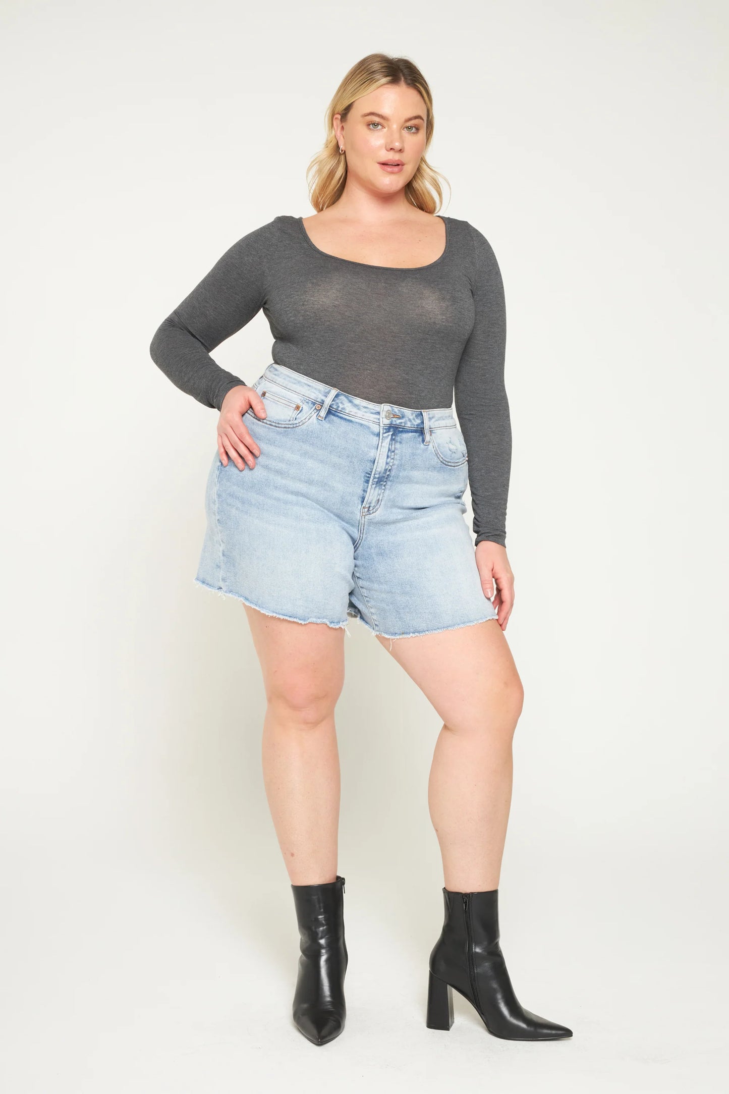 High Rise Shorts W/ Frayed Hem