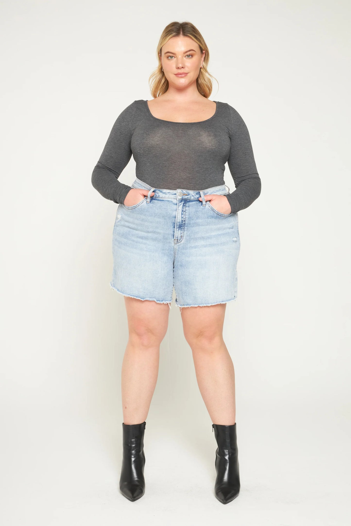 High Rise Shorts W/ Frayed Hem