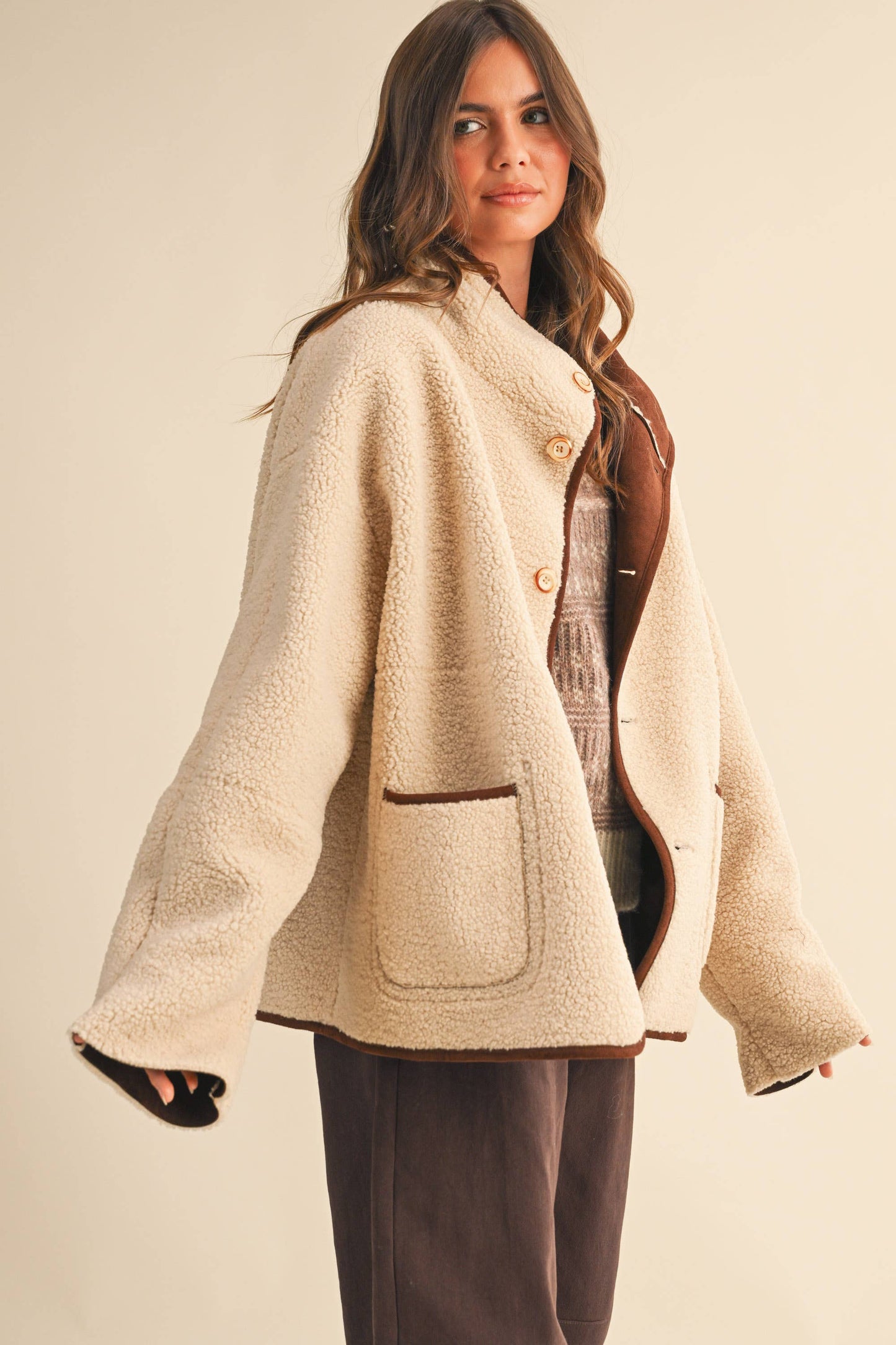 REVERSIBLE SUEDE AND SHERPA OVERSIZED JACKET