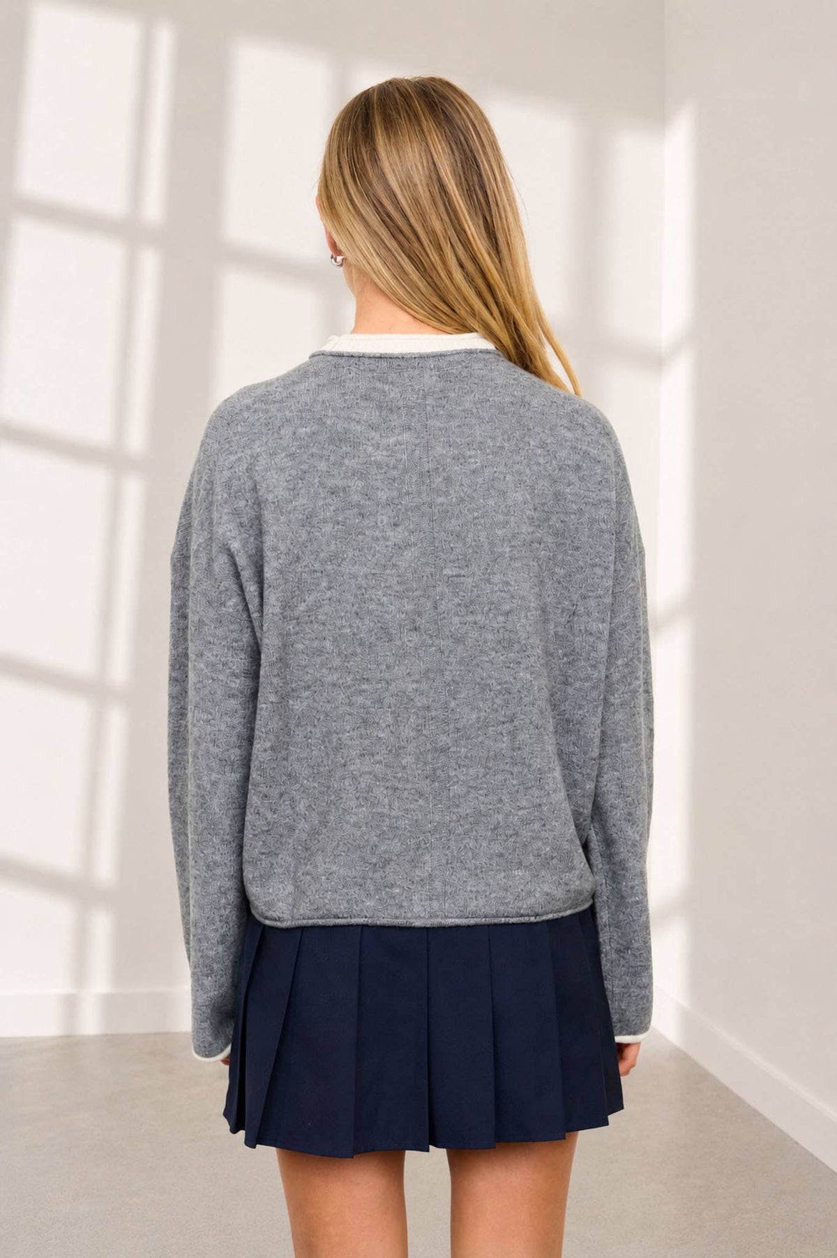 Contrast Crewneck Pullover Sweater