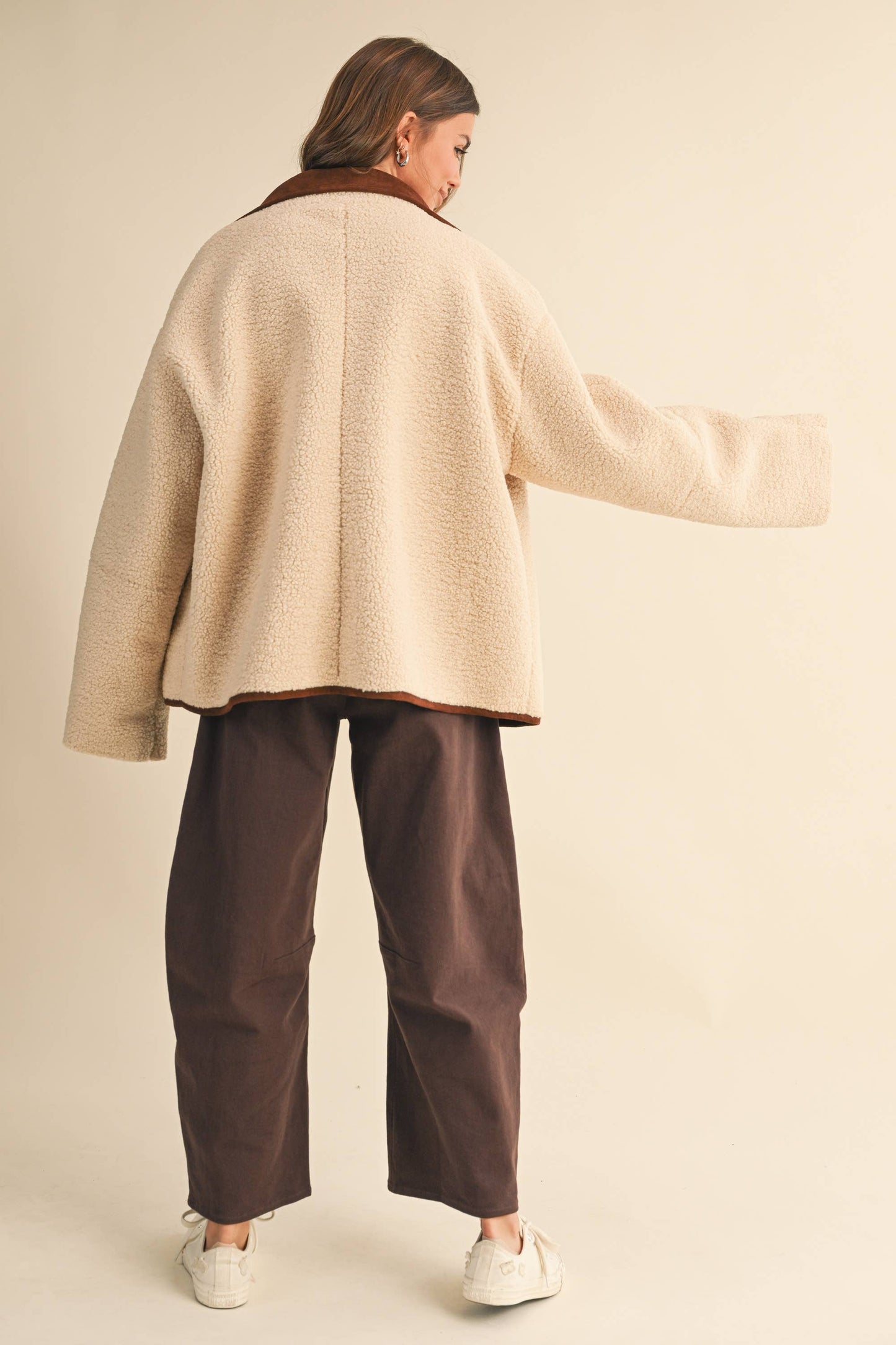 REVERSIBLE SUEDE AND SHERPA OVERSIZED JACKET